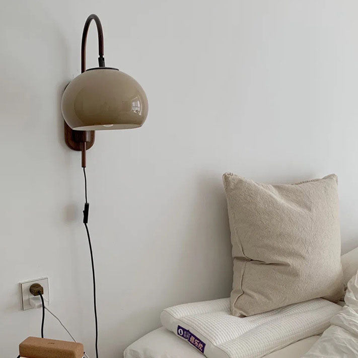 Minimalistyczna Lampa Ścienna Ze Szkła I Litego Drewna | Europejski Design