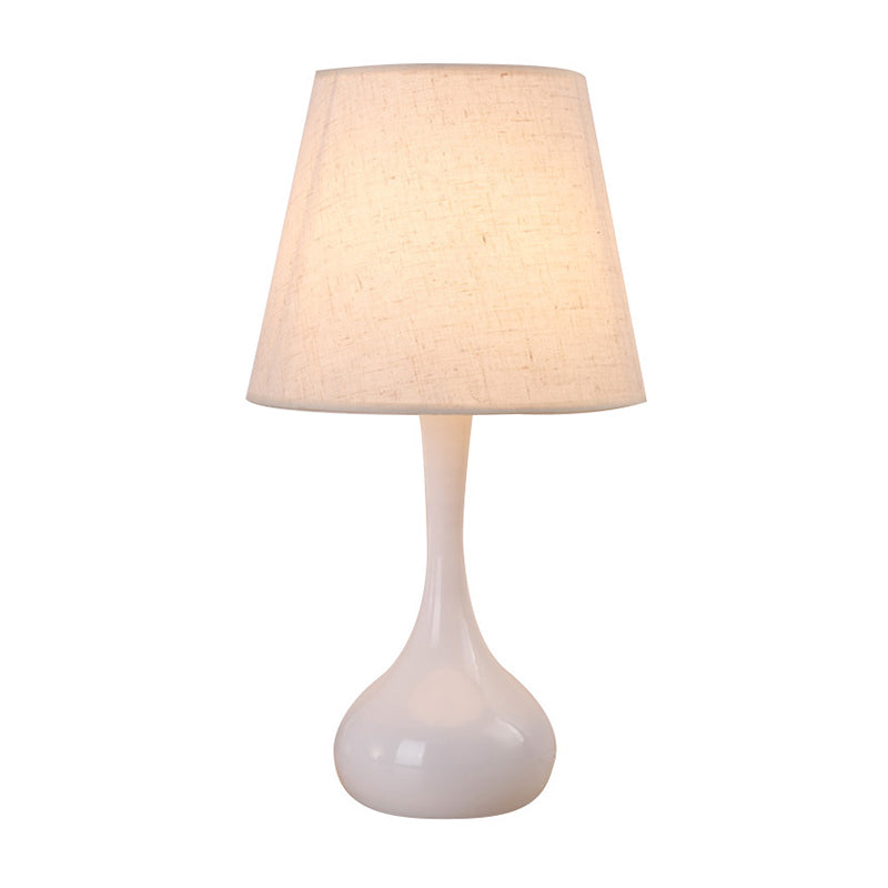 Nordic Empire Shade Natlampe Stof 1 | Lampa Stołowa z Cylindryczną/Królewską Podstawą w Kolorze Czarnym/Białym