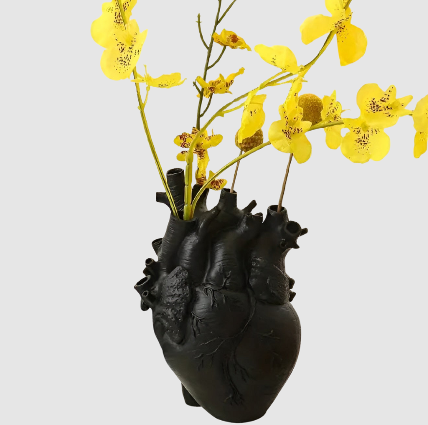 HeartBloom | Wazon Z Bambusa W Kształcie Serca – Ekologiczna Dekoracja