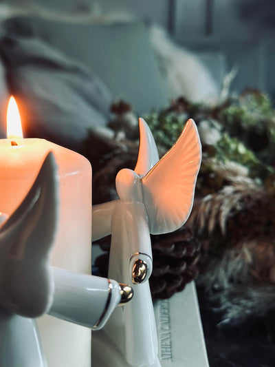 Świecznik Z Aniołami | Biała Porcelana – Dekoracja Stołu I Wnętrza
