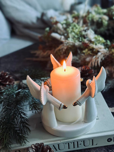 Świecznik Z Aniołami | Biała Porcelana – Dekoracja Stołu I Wnętrza