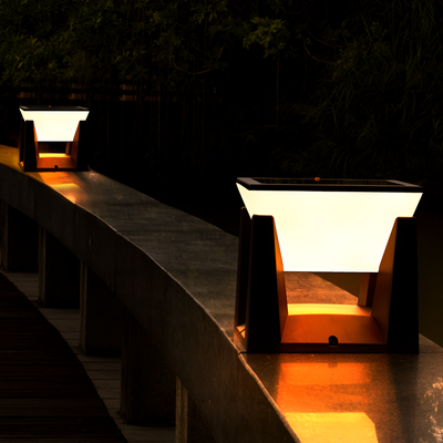 QuadreShine | Czarna Kwadratowa Lampa Solarowa Do Ogrodu Odporna Na Warunki Atmosferyczne