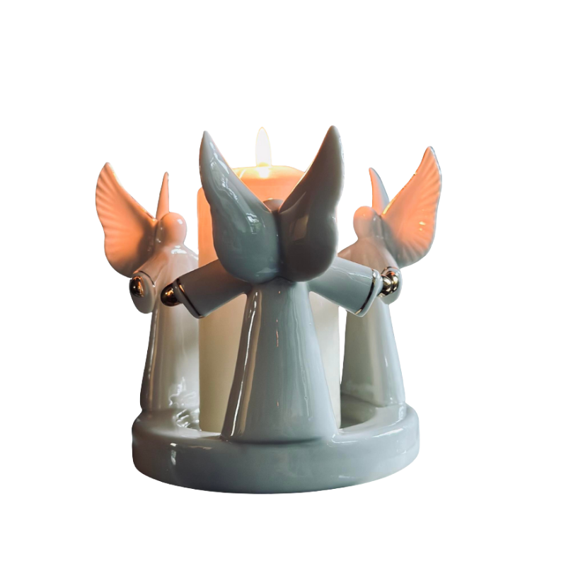 Świecznik Z Aniołami | Biała Porcelana – Dekoracja Stołu I Wnętrza