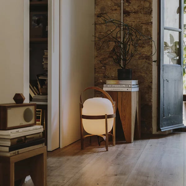 ZenOrb | Minimalistyczna Lampa Drewniana z Ambientowym Światłem