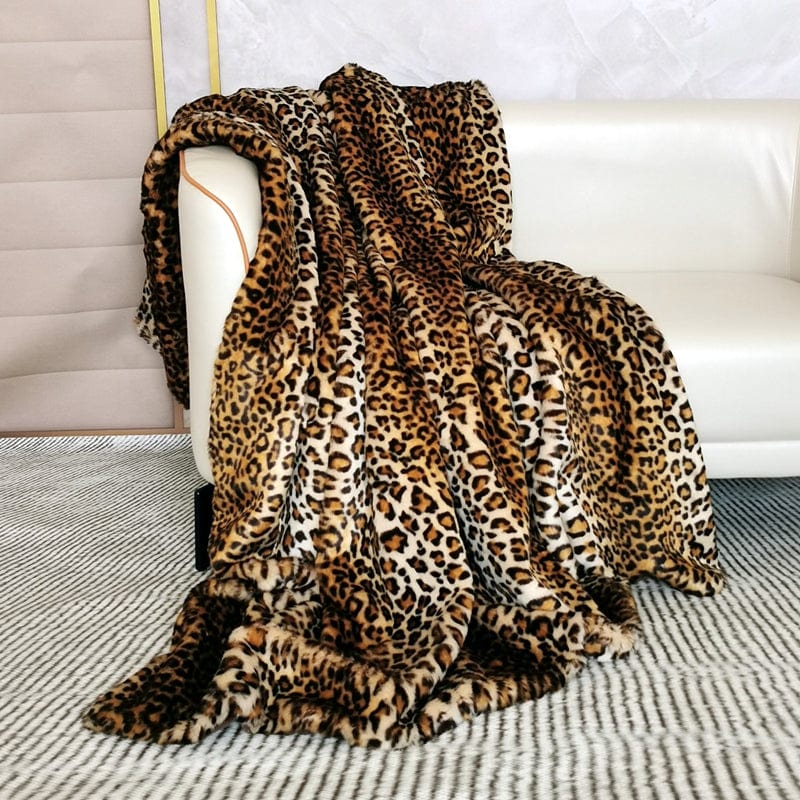 Leopard Luxe | Elegancki Koc Z Sztucznego Futra – Ciepły I Stylowy Koc Do Sypialni