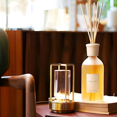 Elegancka Lampa Stołowa ElegantLight | Wodoodporne i Przenośne Oświetlenie w Stylu